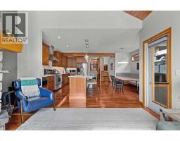 4pc Bathroom - 634 4 Street, Canmore, AB T1W2H3 Photo 11