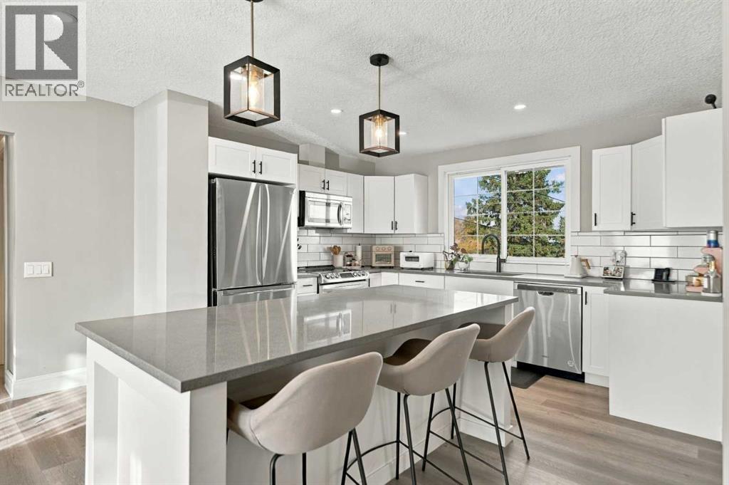 Kitchen with island