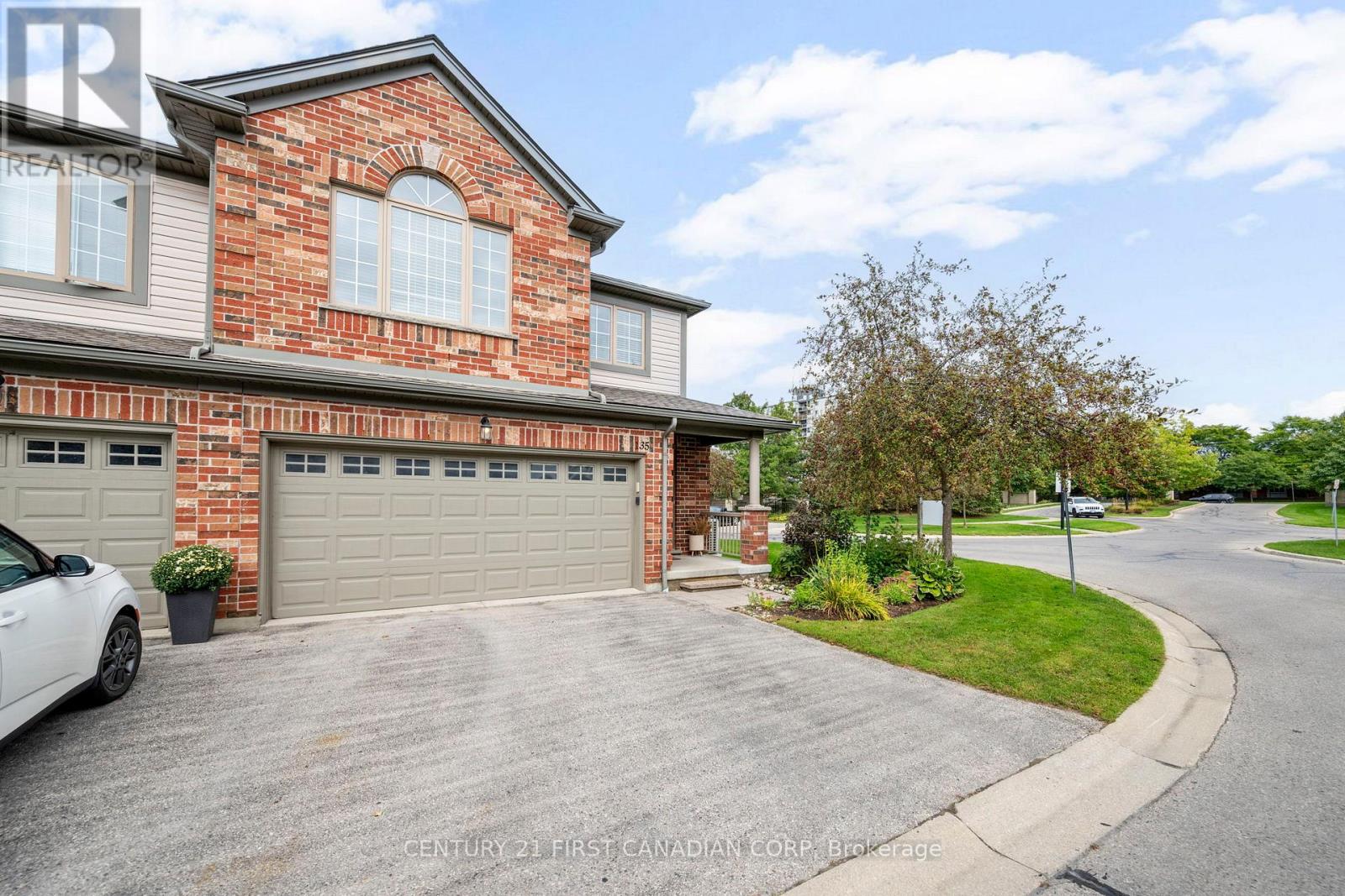 #135 600 HYDE PARK ROAD - 2