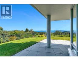 103 5388 Hill Rise Terr, Saanich, BC V8Y3K3 Photo 40