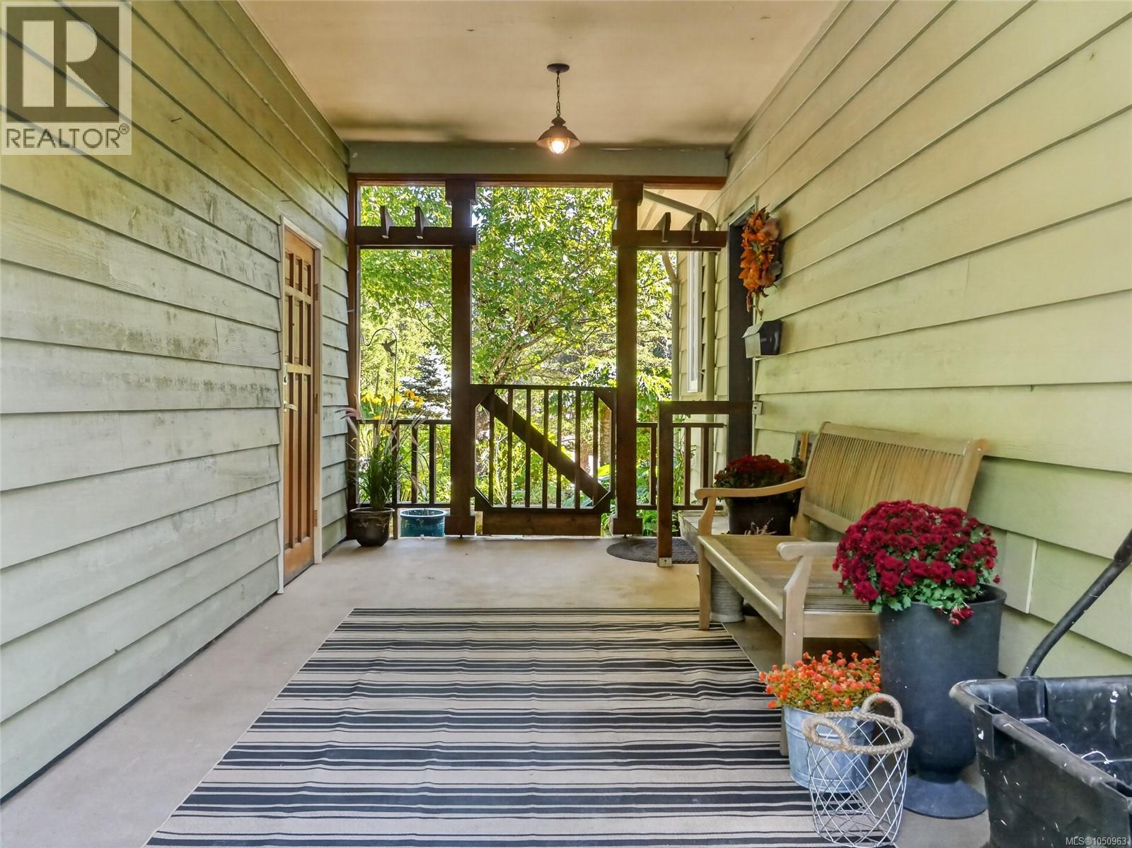 5209 Old West Saanich Rd - 11