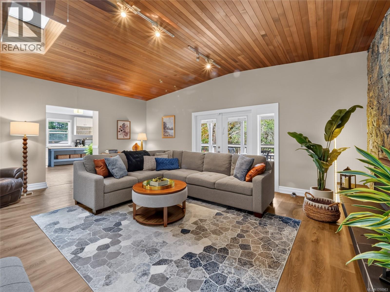  5209 Old West Saanich Road, Saanich