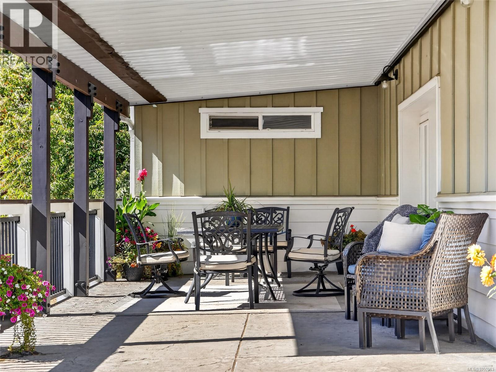 5209 Old West Saanich Rd - 23