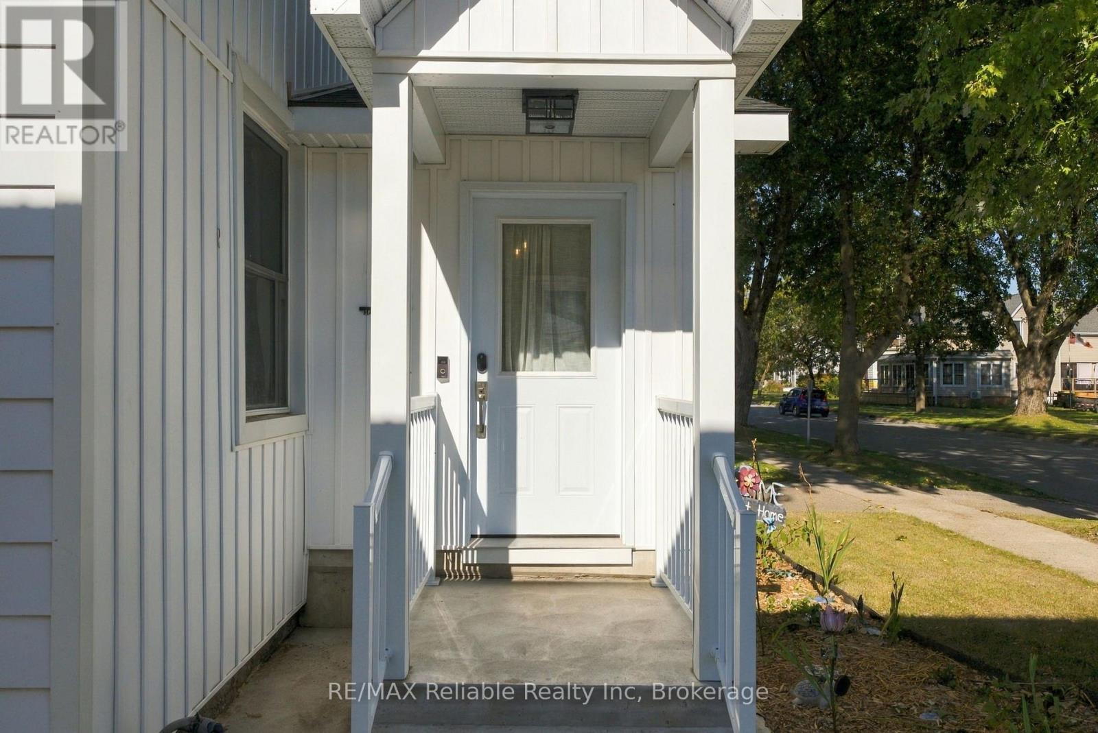 49 MAIN STREET N - Image 4