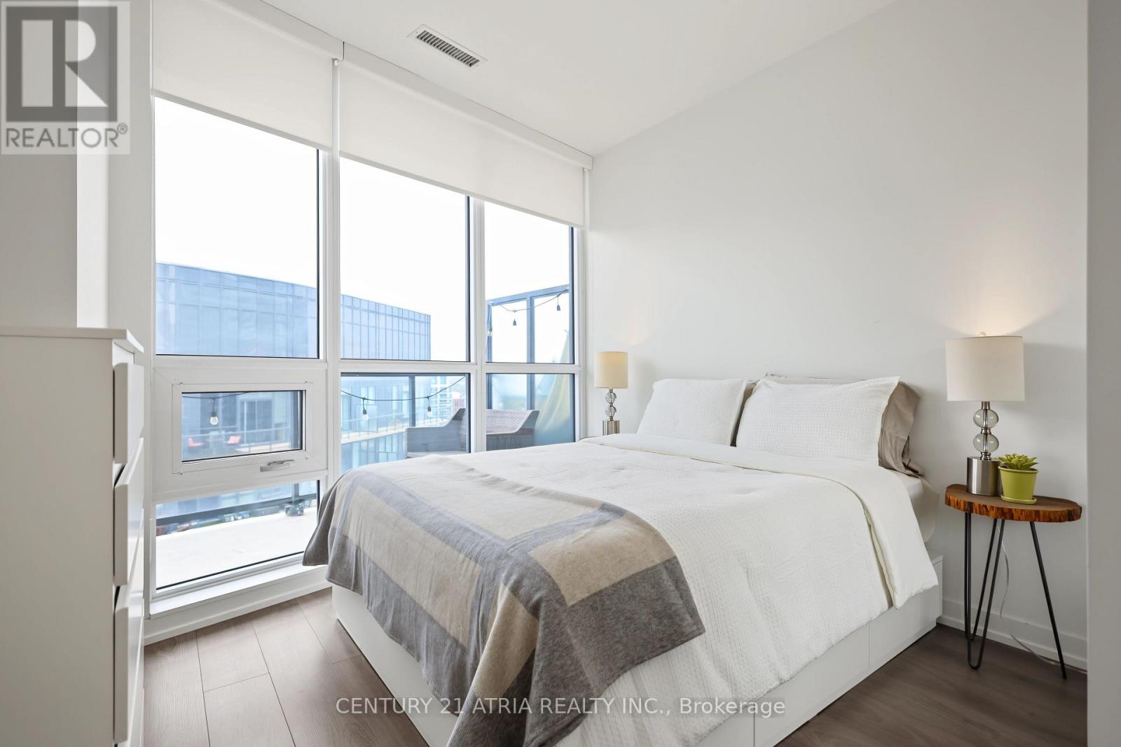 #2607 49 EAST LIBERTY STREET - Image 9
