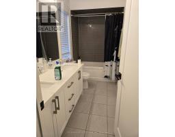 10 Gord Matthews Way, Uxbridge, ON L9P0E9 Photo 18