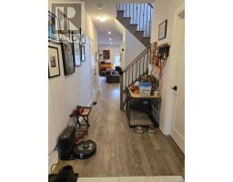 10 Gord Matthews Way, Uxbridge, ON L9P0E9 Photo 6