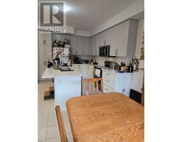 10 Gord Matthews Way, Uxbridge, ON L9P0E9 Photo 9