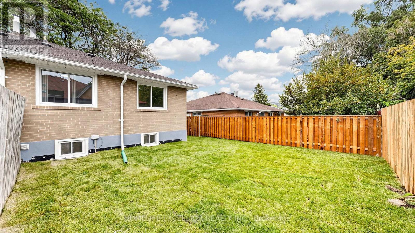 86 NEWBURY DRIVE - Image 40