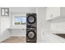 86 Newbury Drive, Newmarket, ON L3Y4R3 Photo 14
