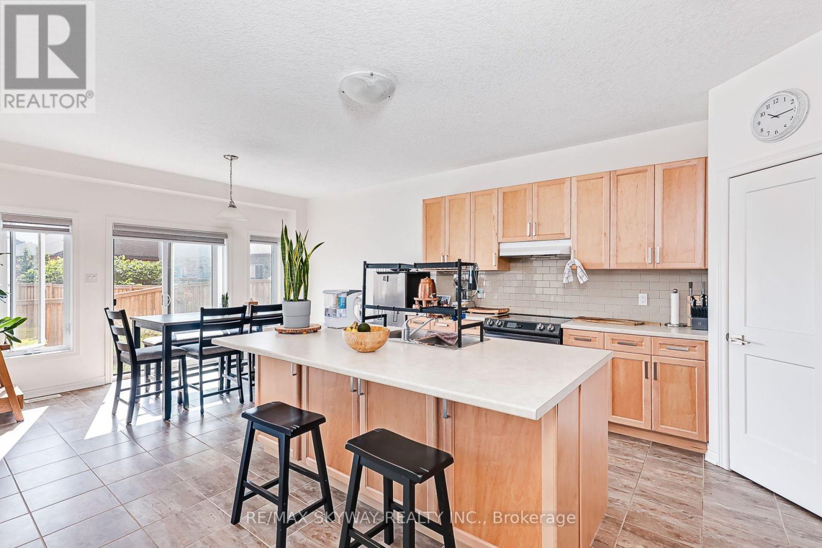 103 Plewes Drive, Collingwood photo 13