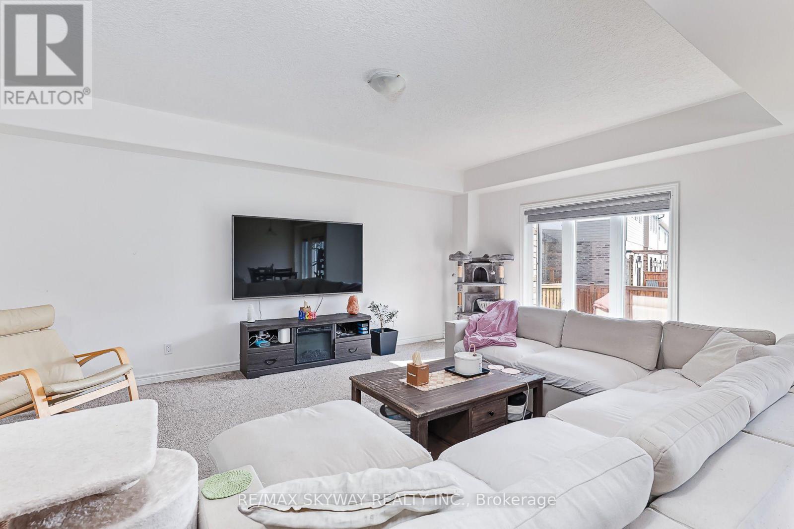 103 Plewes Drive, Collingwood photo 9