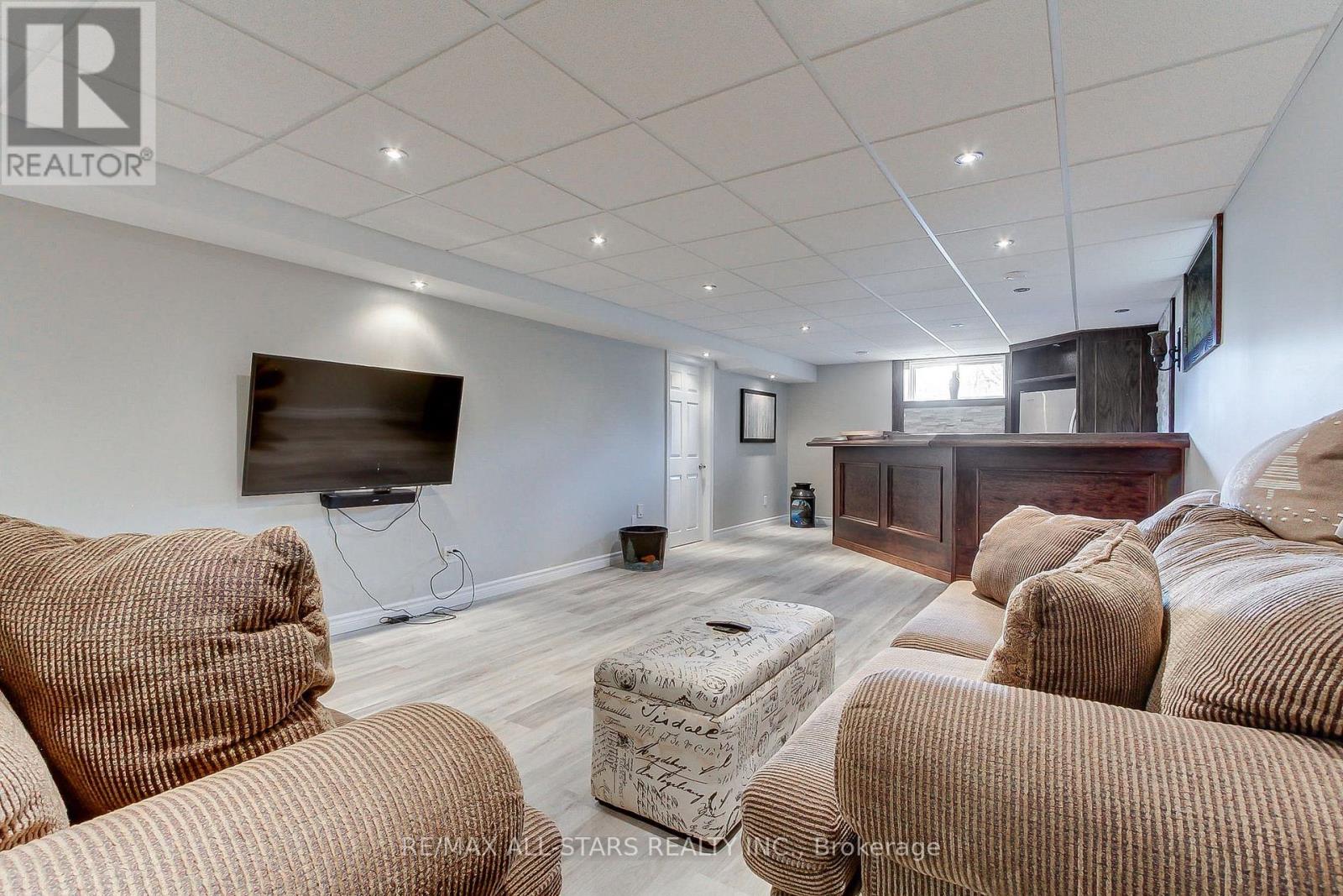 4020 MARGARET ORR BOULEVARD - Image 34