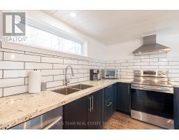 Family room - 1720 Tay Point Road, Penetanguishene, ON L9M1X7 Photo 8