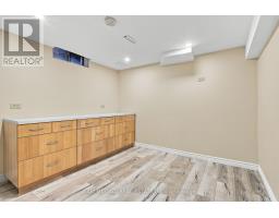2087 Mayflower Boulevard, Oakville, ON L6H4E8 Photo 37