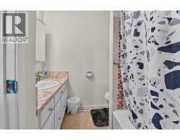 813 12c Street N, Lethbridge, AB T1H2N9 Photo 23