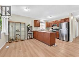 813 12c Street N, Lethbridge, AB T1H2N9 Photo 9