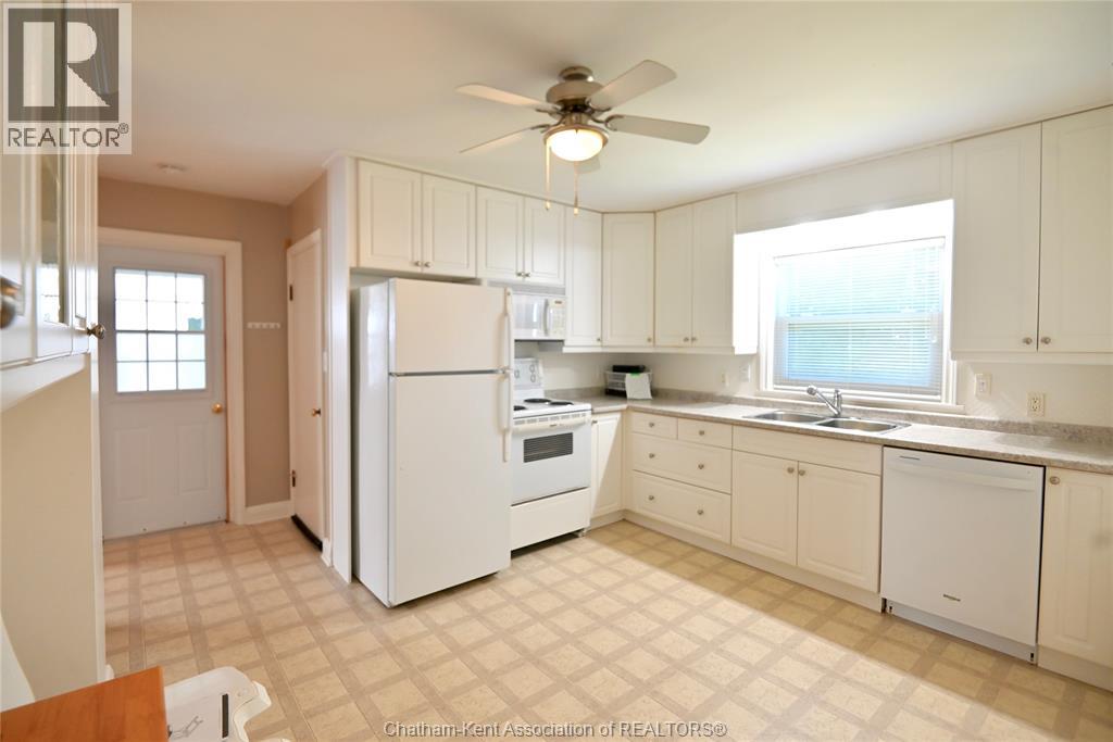 57 Erie STREET South - Image 14