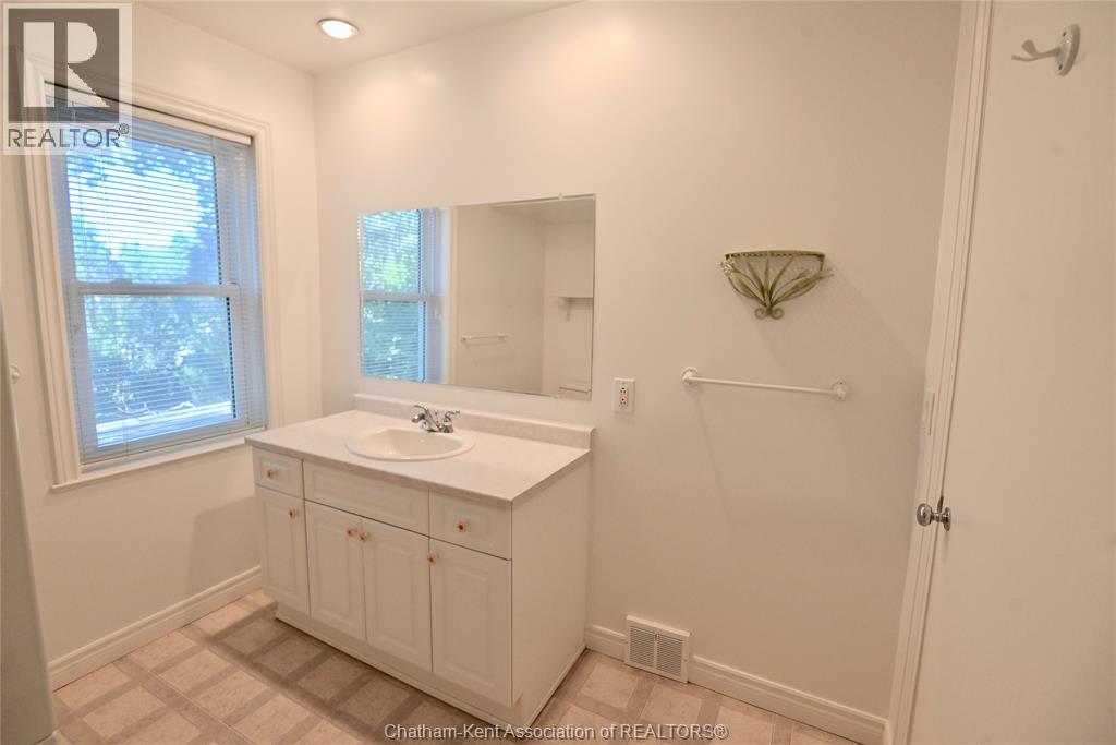 57 Erie STREET South - 25