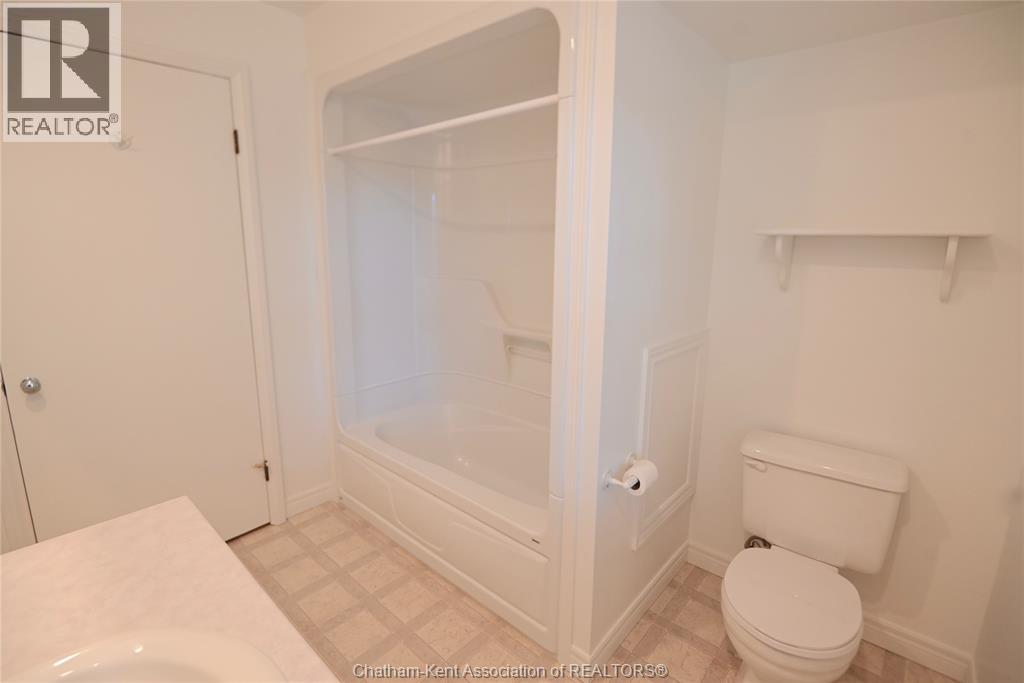 57 Erie STREET South - 26