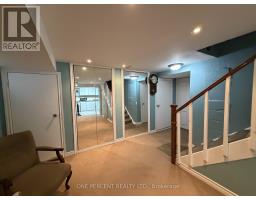 112 Yore Road, Toronto, ON M6M1X1 Photo 13