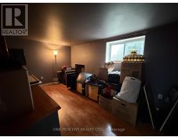 112 Yore Road, Toronto, ON M6M1X1 Photo 15