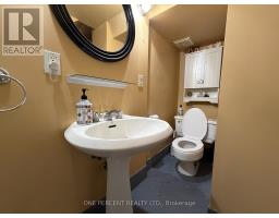 112 Yore Road, Toronto, ON M6M1X1 Photo 17