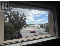 112 Yore Road, Toronto, ON M6M1X1 Photo 8