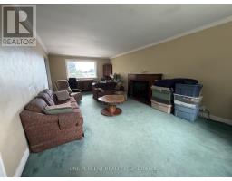 112 Yore Road, Toronto, ON M6M1X1 Photo 7