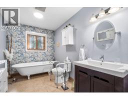 720 East Wilson Creek Road, Rosebery, BC V0G1S1 Photo 16