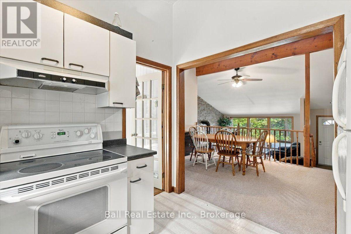 14 WAITE COURT - 20