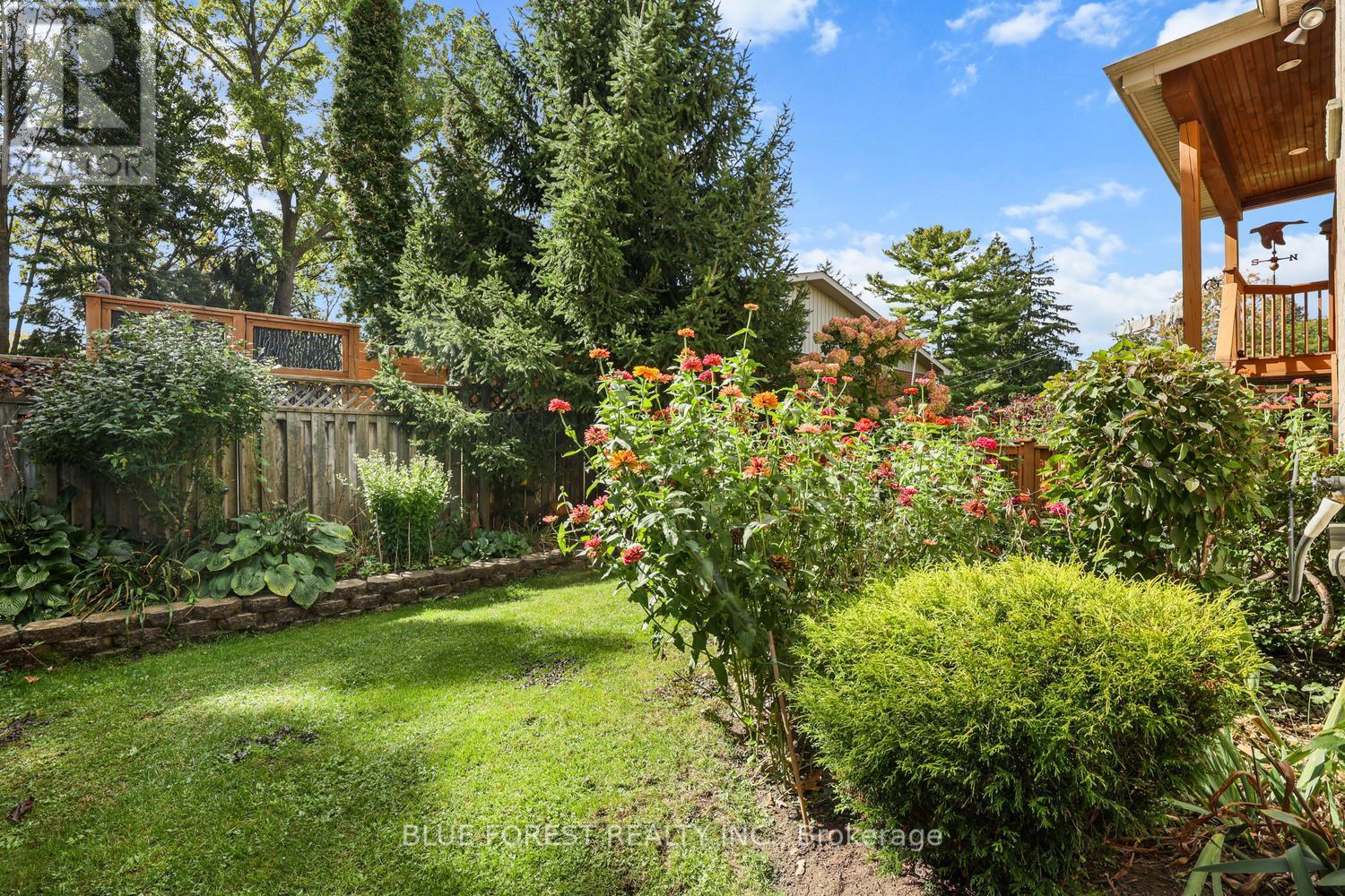 10 SYMPHONY COURT - Image 45