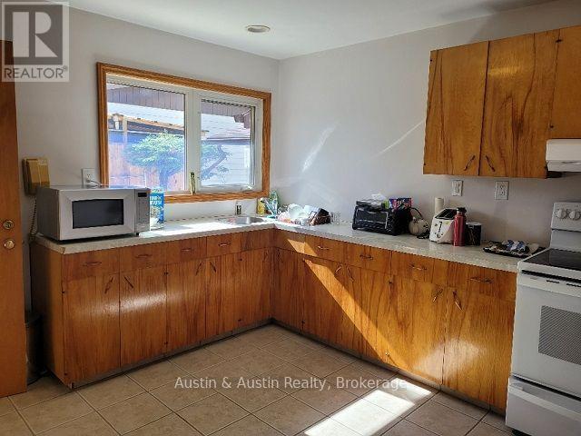66 ROSS STREET W - 6