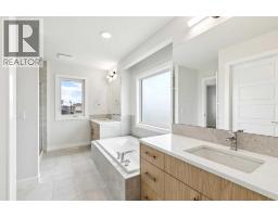 139 Dawson Wharf Mount, Chestermere, AB T1X2W3 Photo 28