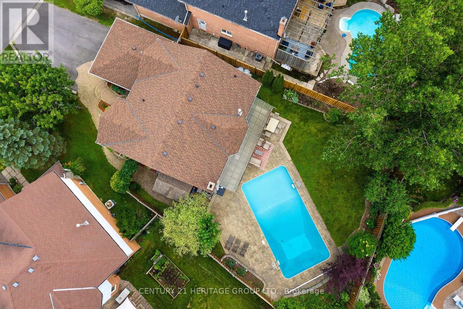 55 CHARTWELL CRESCENT - 36