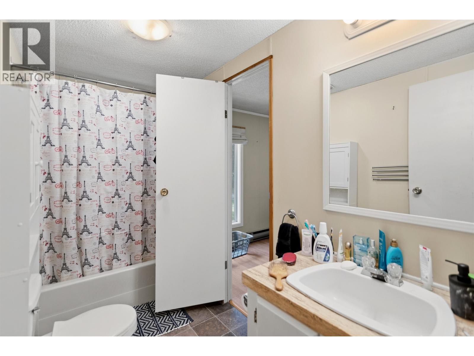 Photo of 7103 SECHELT INLET ROAD 23