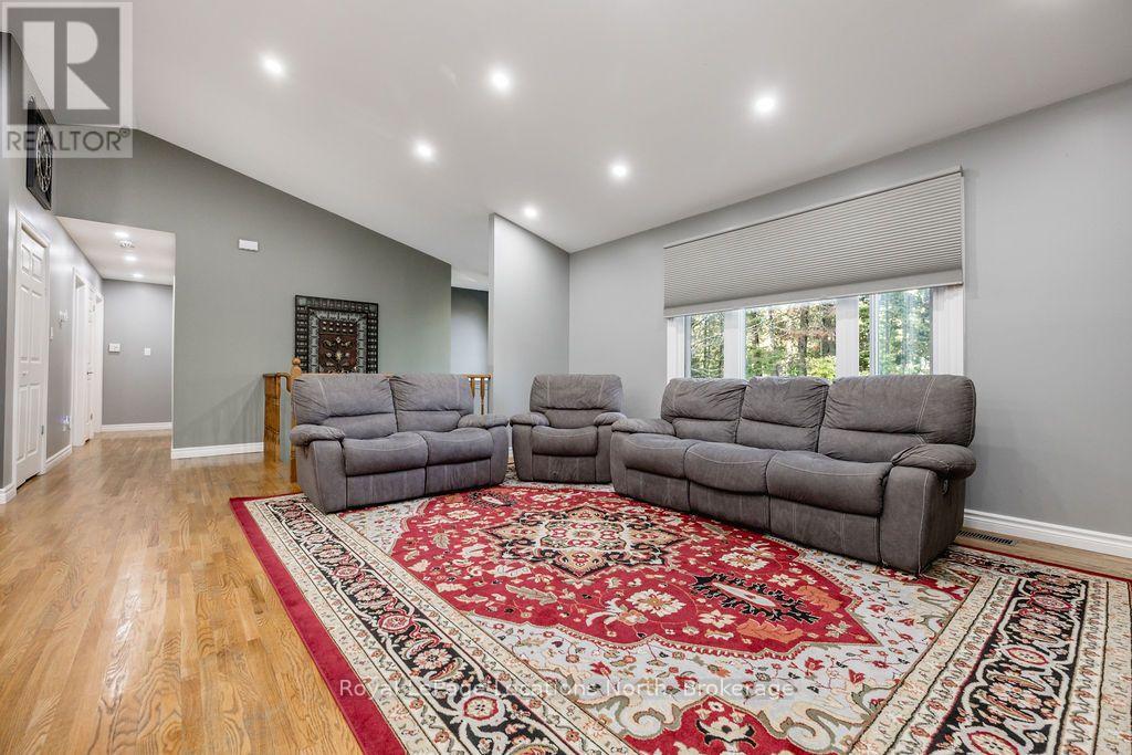 83 CROCUS DRIVE - Image 11
