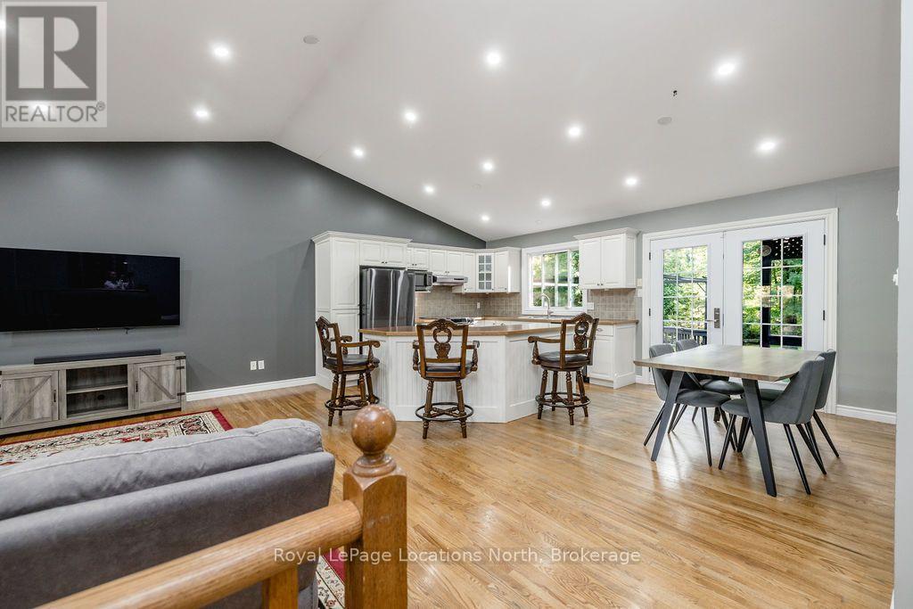 83 CROCUS DRIVE - Image 3