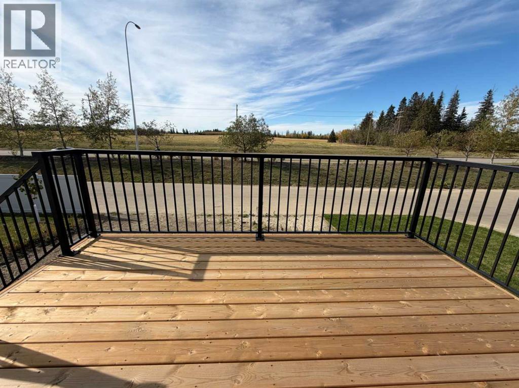 52 Emmett Crescent - 2