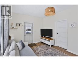 Living room - 277 Queen Street N, Simcoe, ON N3Y3Y8 Photo 8