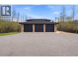 Living room - 252072 Township Road 431a, Rural Ponoka County, AB T4J1R1 Photo 37