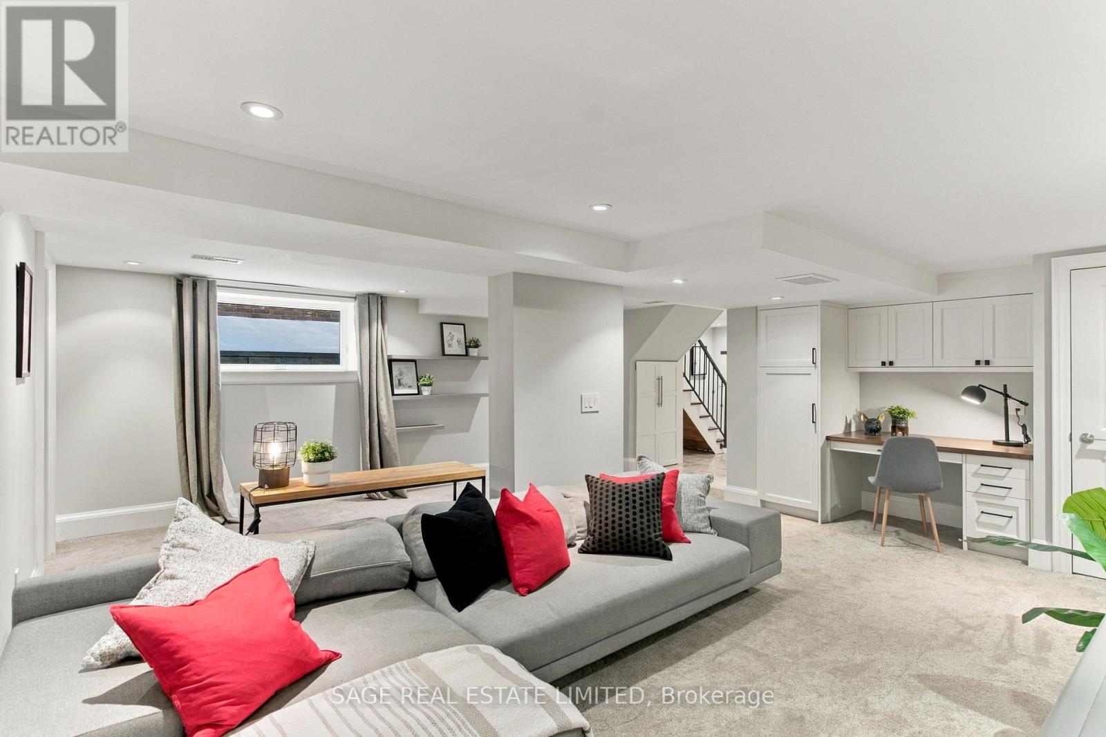 106 TIAGO AVENUE - Image 36