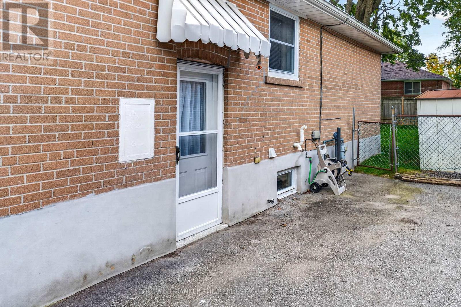 140 WILLOW LANE - 19