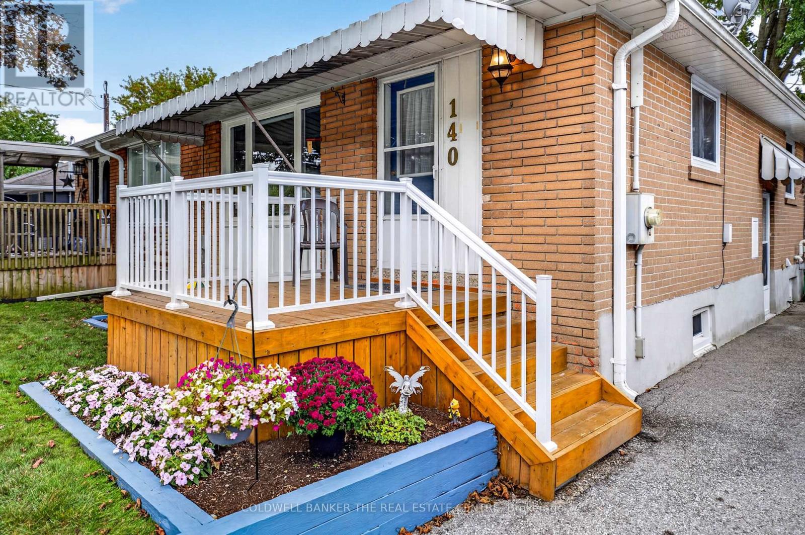 140 WILLOW LANE - 2