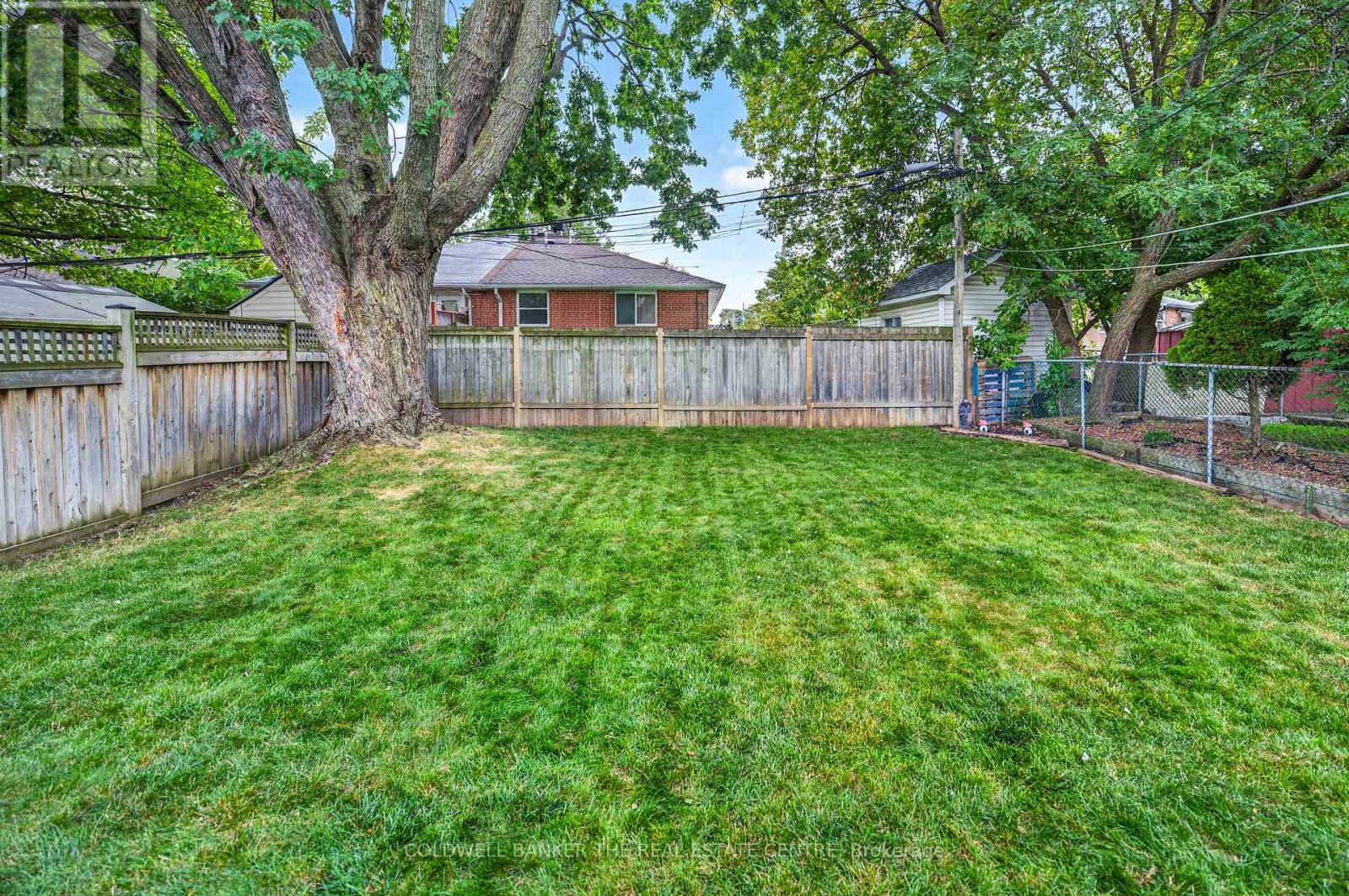 140 WILLOW LANE - 22