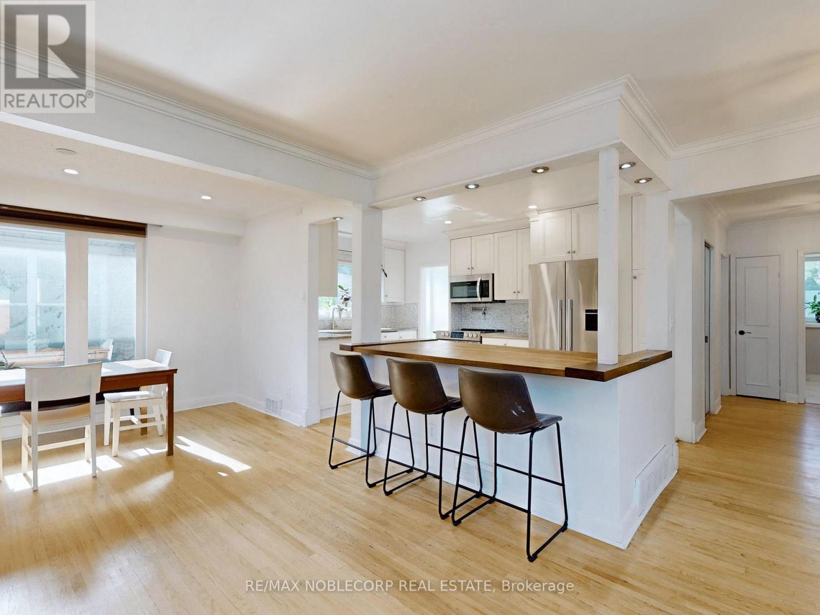 100 ROCKPORT CRESCENT - 10
