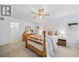Bedroom - 28 Jubilee Court, Whitby, ON L1N6R3 Photo 10