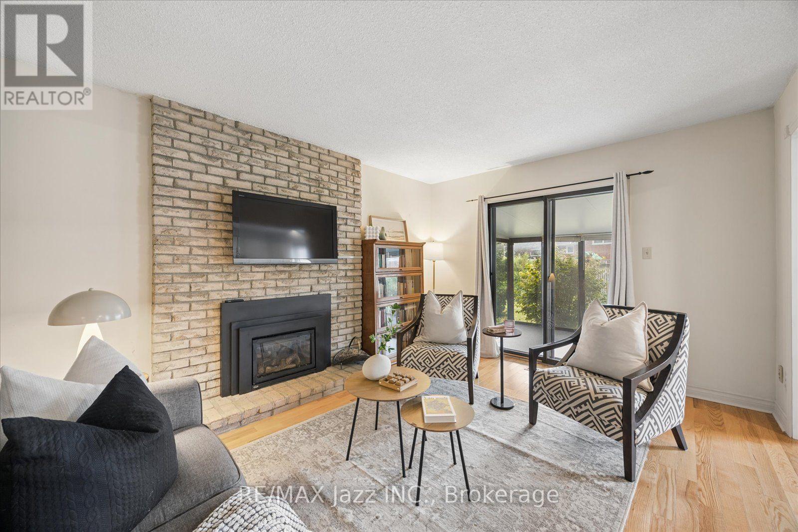 28 JUBILEE COURT - 8