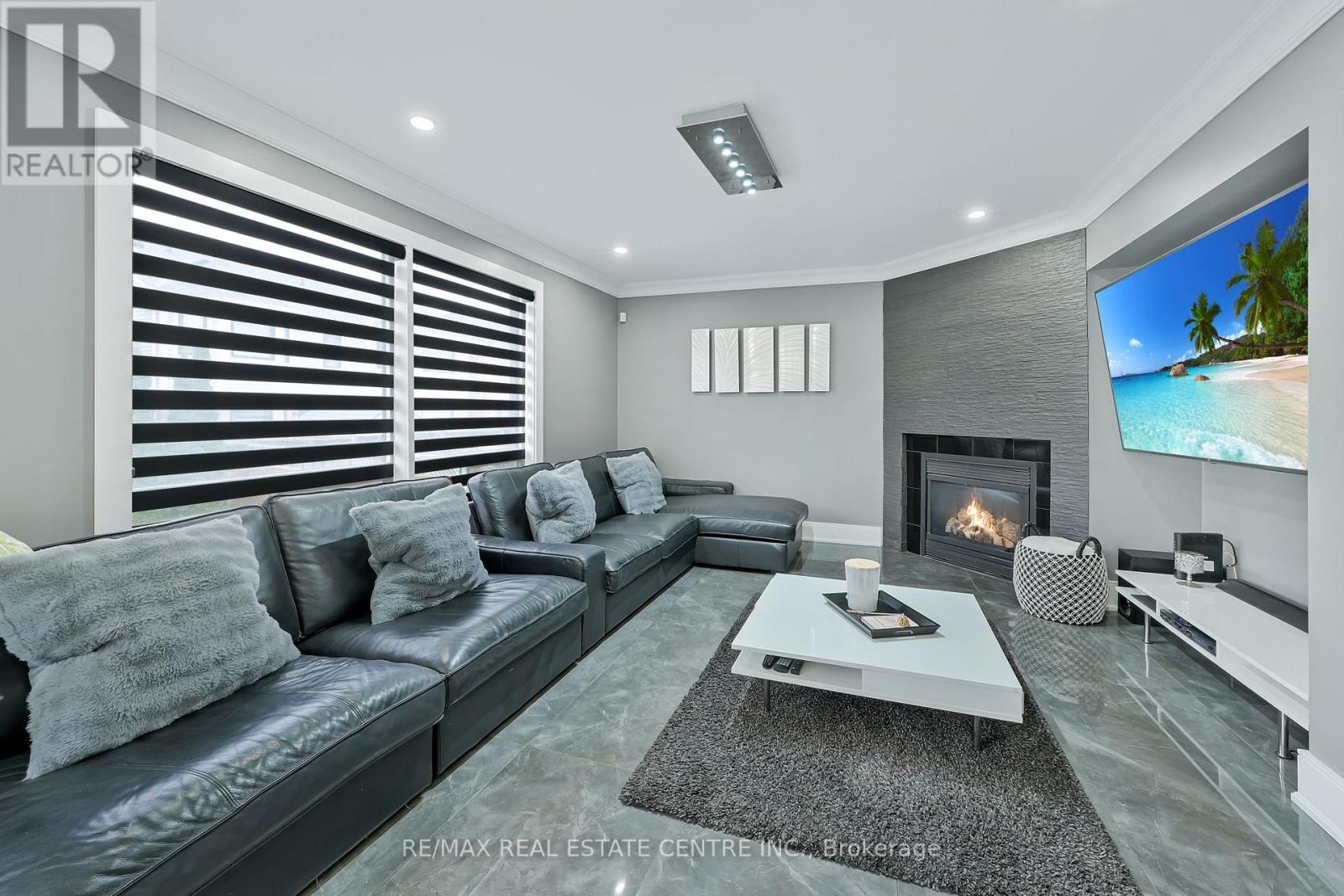 1352 MCGUFFIN GATE - 17