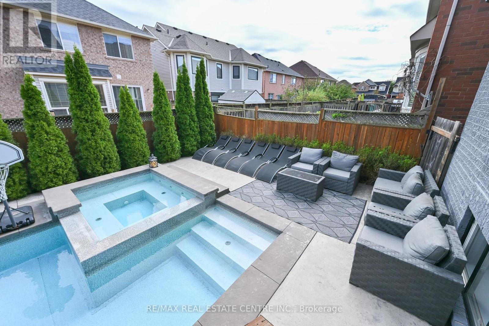 1352 MCGUFFIN GATE - 38